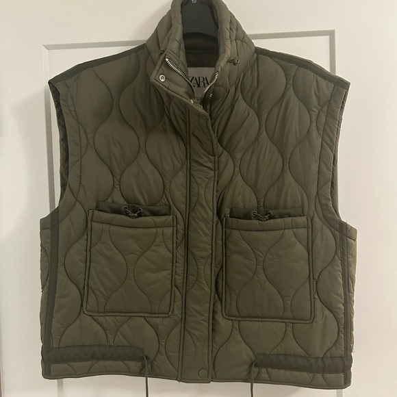 ZARA Puffer Jacket - Picture 2 of 8